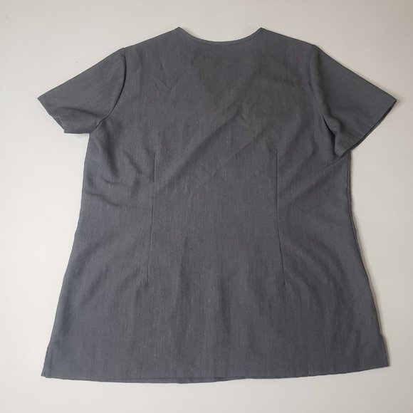 Figs Graphite Casma Three-Pocket Embroidered Scrub Top Small - Picture 5 of 5